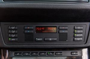 BMW X5 4.8is 2004 года  (NA)